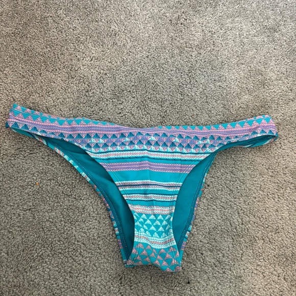 Roxy bikini bottoms - Picture 1 of 1